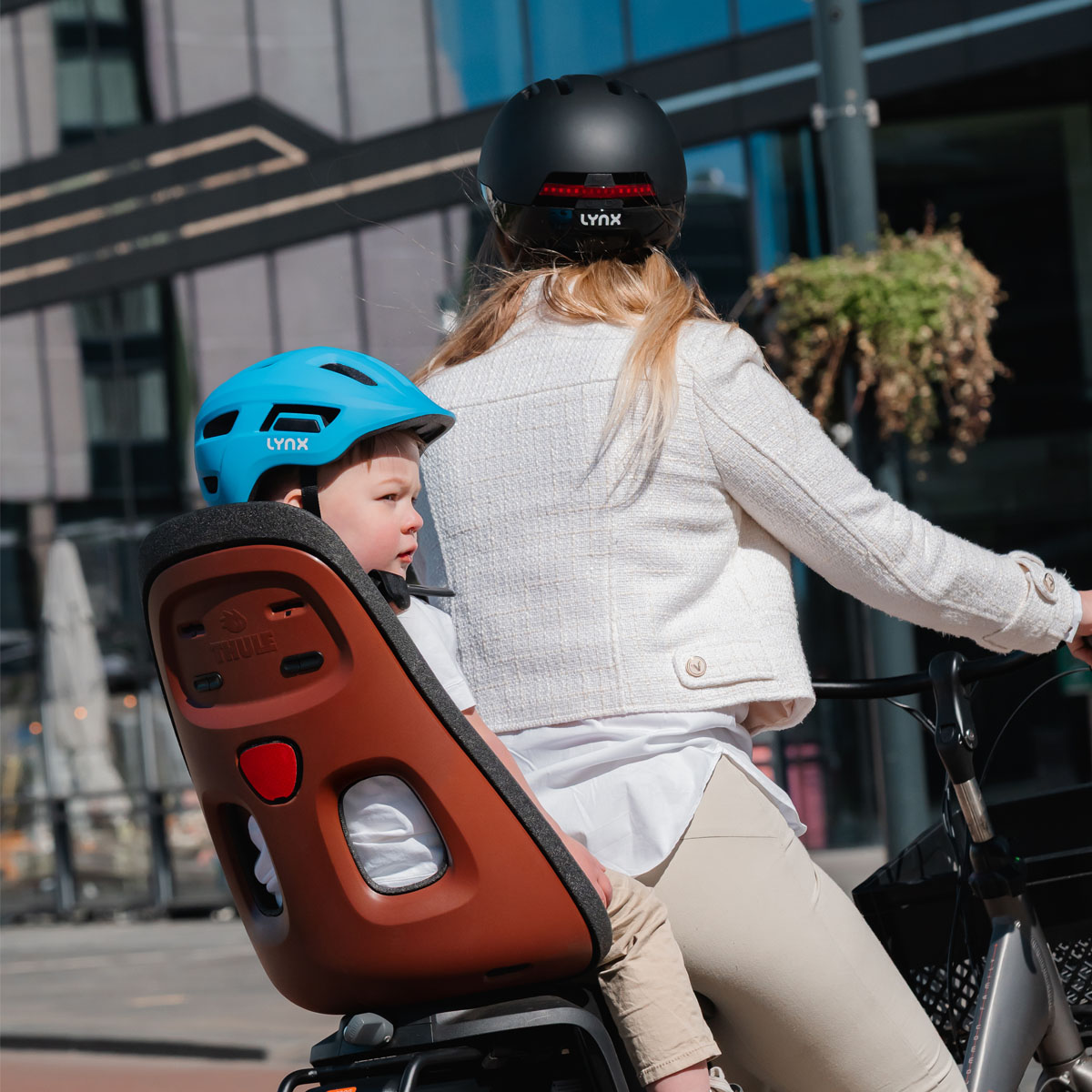 619011.BLU LYNX Cycling helmet Kidz (M) 52-56 cm